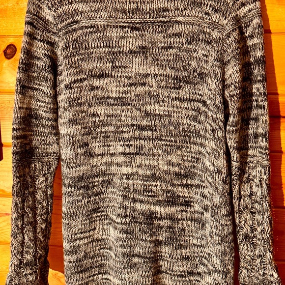 The Limited Green and Gray Textured Cardigan - Picture 4 of 7